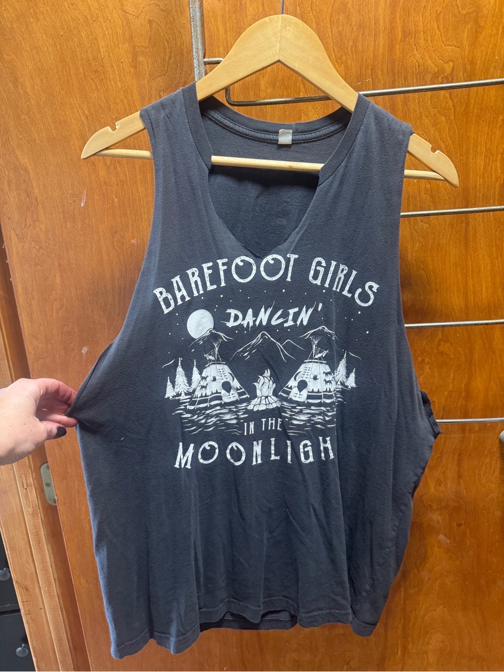Moonlight Graphic Muscle Tank - Black